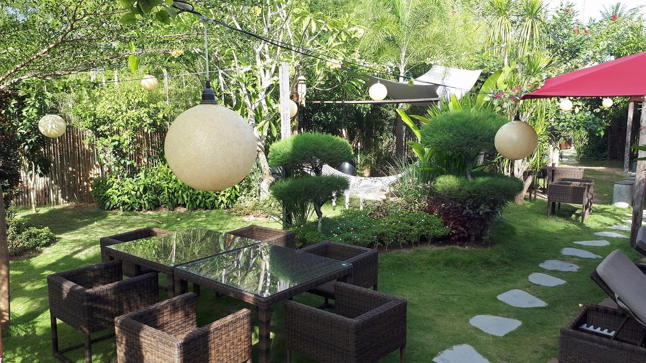 Pipe Dream Villas Resort Kuta  Exterior photo
