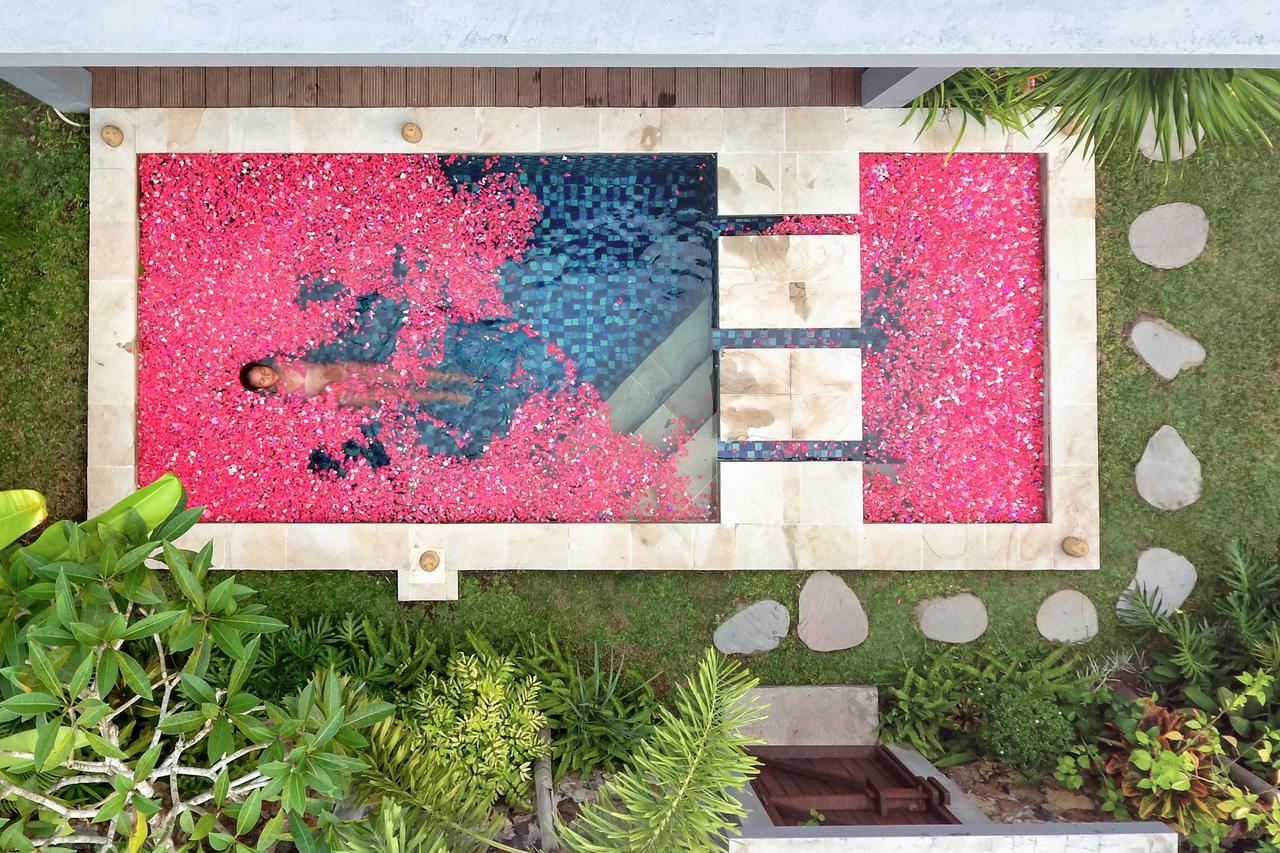 Pipe Dream Villas Resort Kuta  Exterior photo